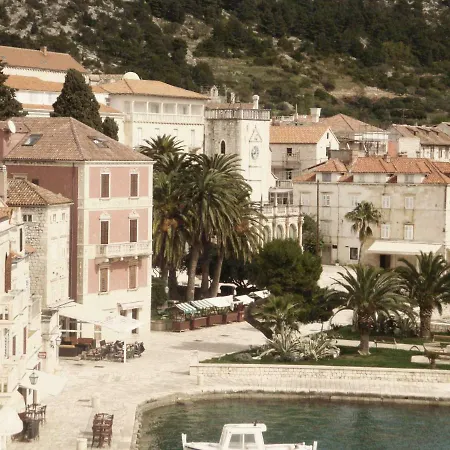 Hvar Attic Modern Design - Town Center With A Great View Апартаменти *